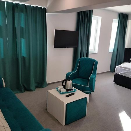 Hotel Sax Gracanica Gracanica  Екстериор снимка