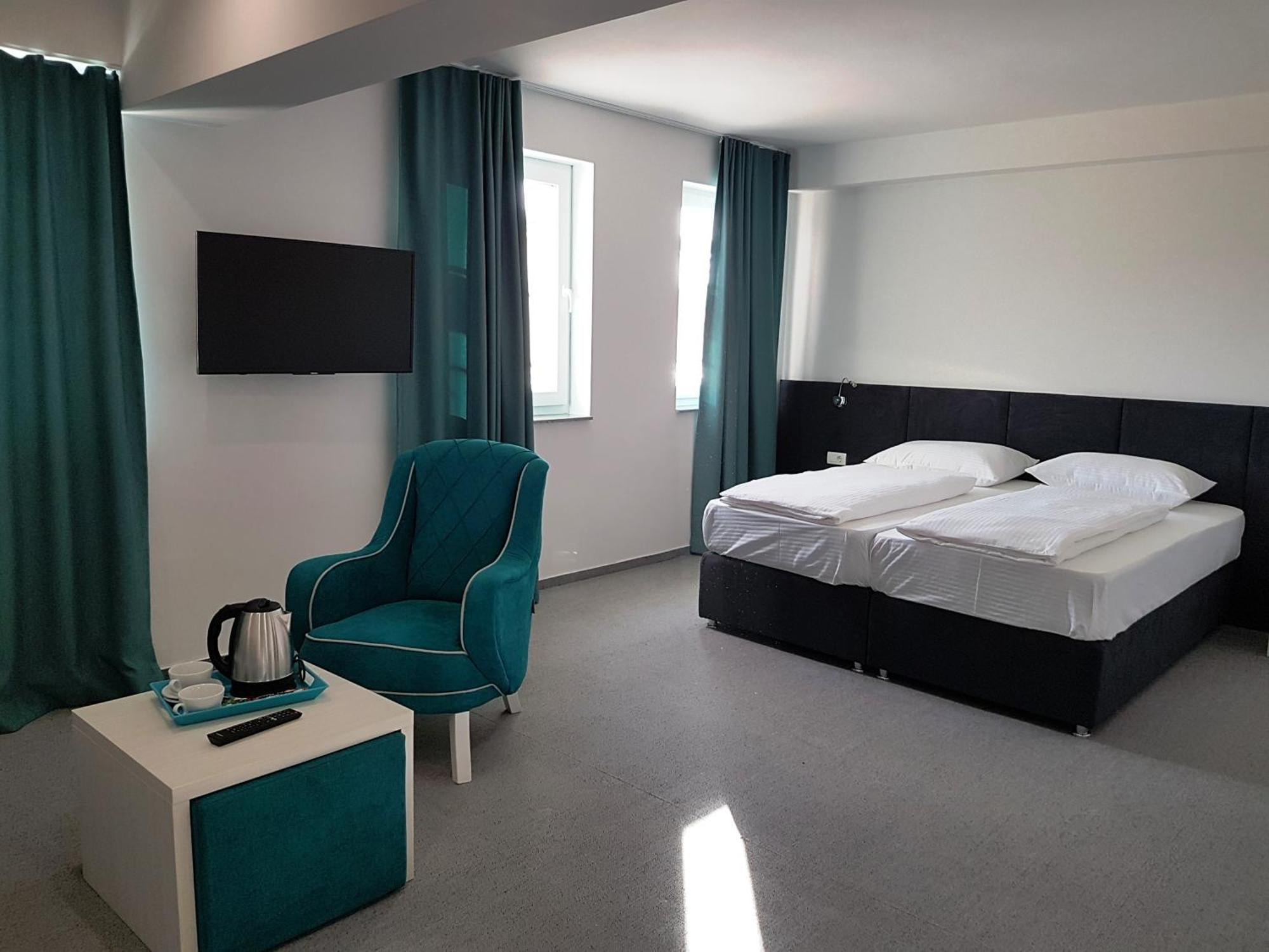 Hotel Sax Gracanica Gracanica  Екстериор снимка