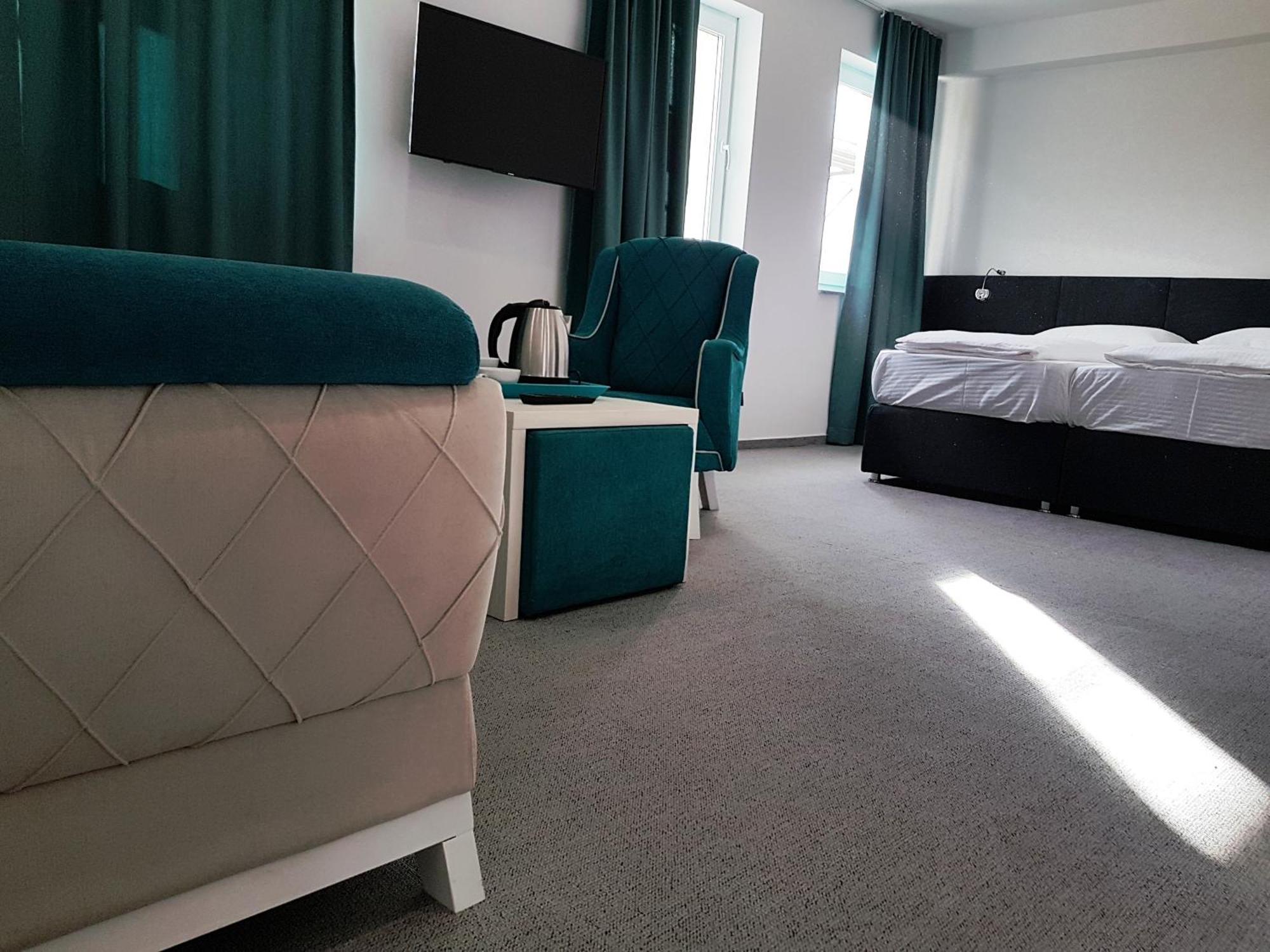 Hotel Sax Gracanica Gracanica  Екстериор снимка