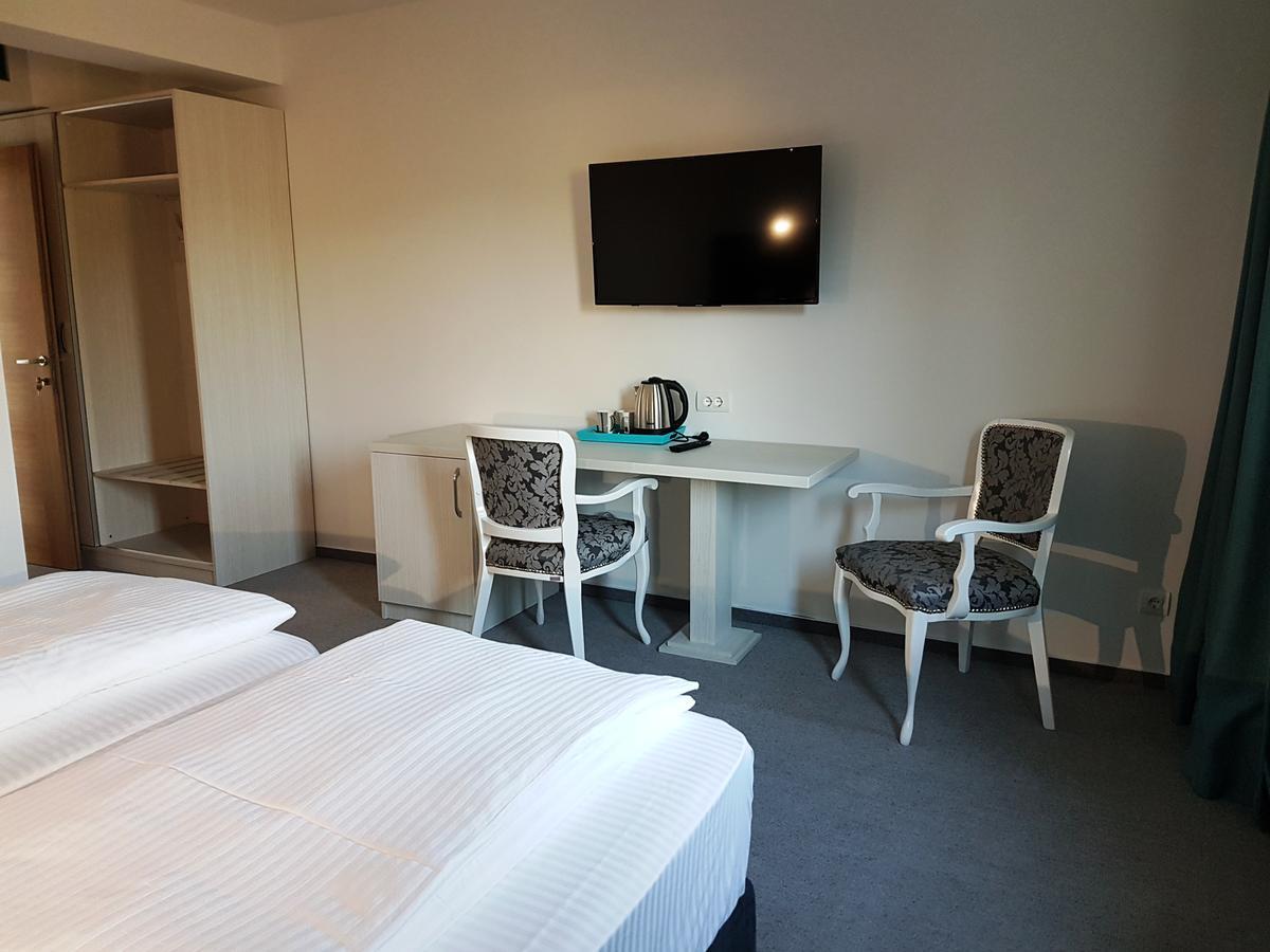 Hotel Sax Gracanica Gracanica  Екстериор снимка