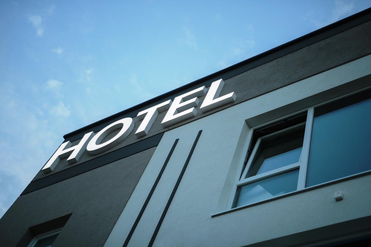 Hotel Sax Gracanica Gracanica  Екстериор снимка